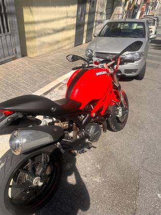 DUCATI MONSTER 796 